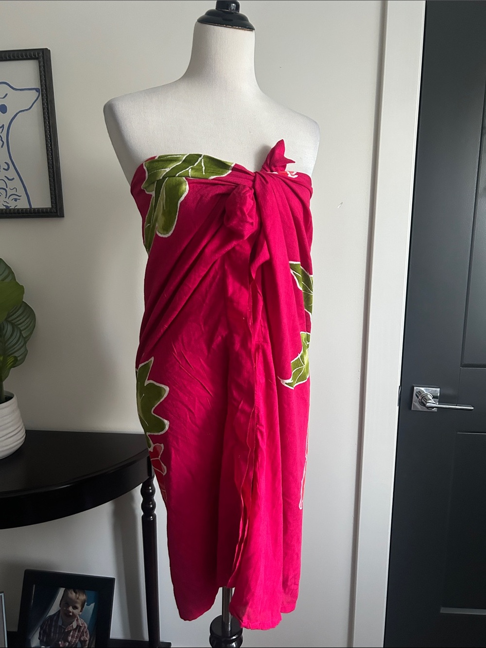 New makai beach Bright Pink Floral Sundress with Green Leaves poncho